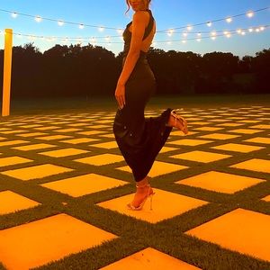 BACKLESS ELEGANT BLACK DRESS